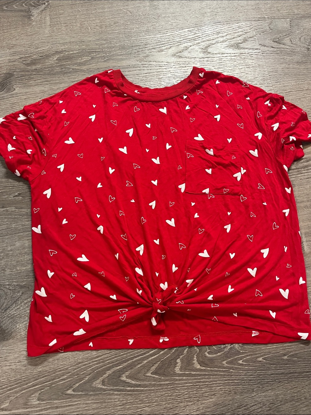 No Boundaries Red Heart Tie-Front Short Sleeve Tee